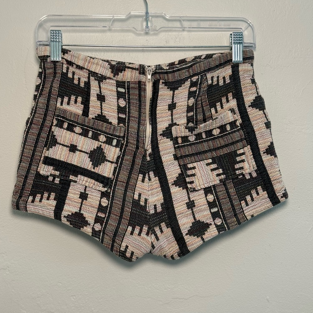 Tribal Woven High Waist Shorts – Size S 🖤